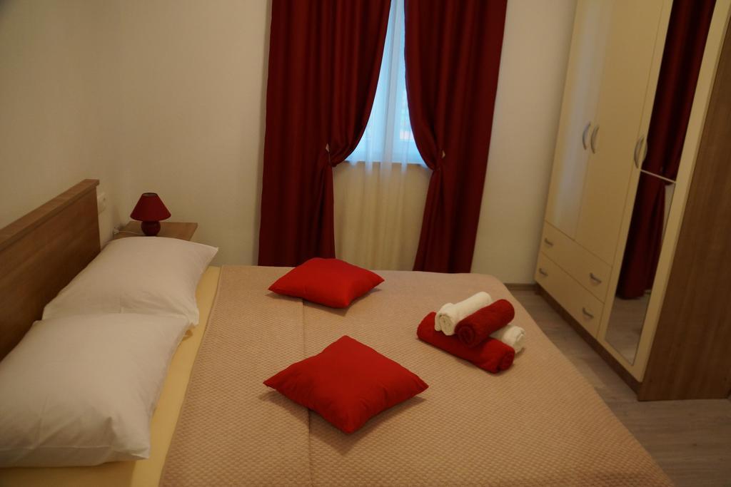 Apartments Kadulja تروغير الغرفة الصورة